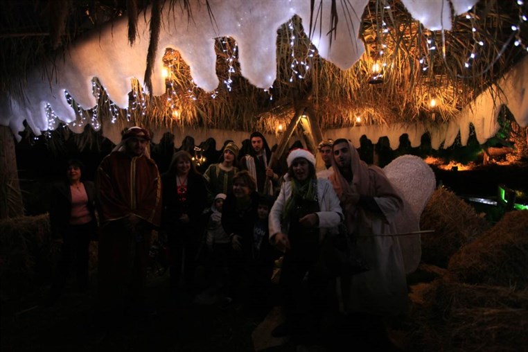Arnaoon Christmas Village